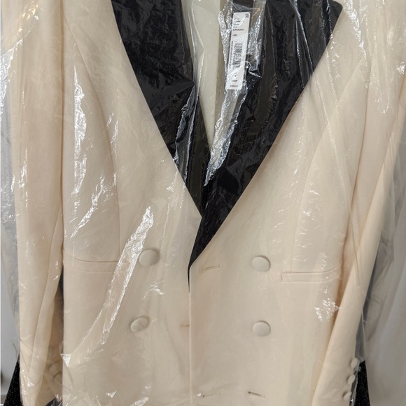 Alice + Olivia Ecru and Black Blazer Dress - Picture 5 of 7